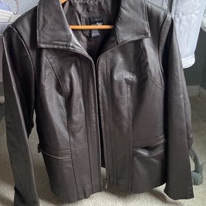 Leather jacket, brown. Size medium. Great condition.